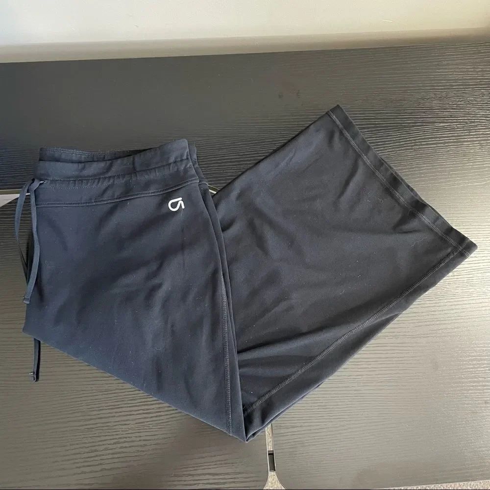 Gap Body Fit Capri Cropped Athletic Black Workout Pants, Gstretch, Large